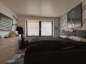 Schlafzimmer (1.OG Vorne)