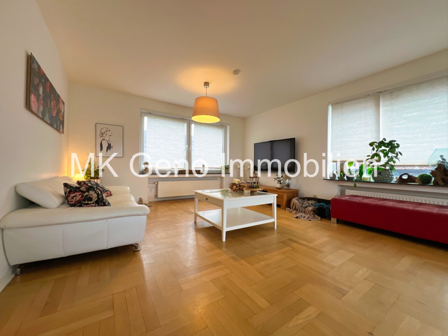 Großzügiges Wohnzimmer
