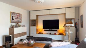 Wohnzimmer mit stimmungsvoller Beleuchtung und gemütlicher Atmosphäre (2)